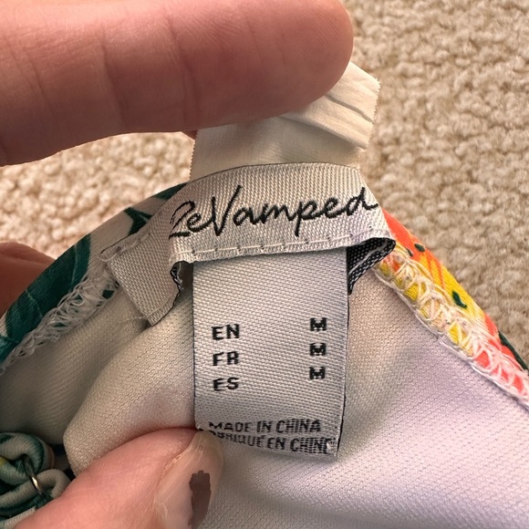 Vamped Tropical Floral One Piece Swimsuit Medium Cutout Sides Monokini - Picture 6 of 7